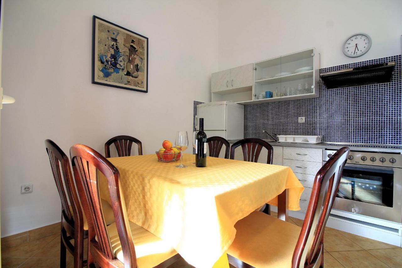 Apartman Maja Pjescana Pjescana Uvala Exteriör bild