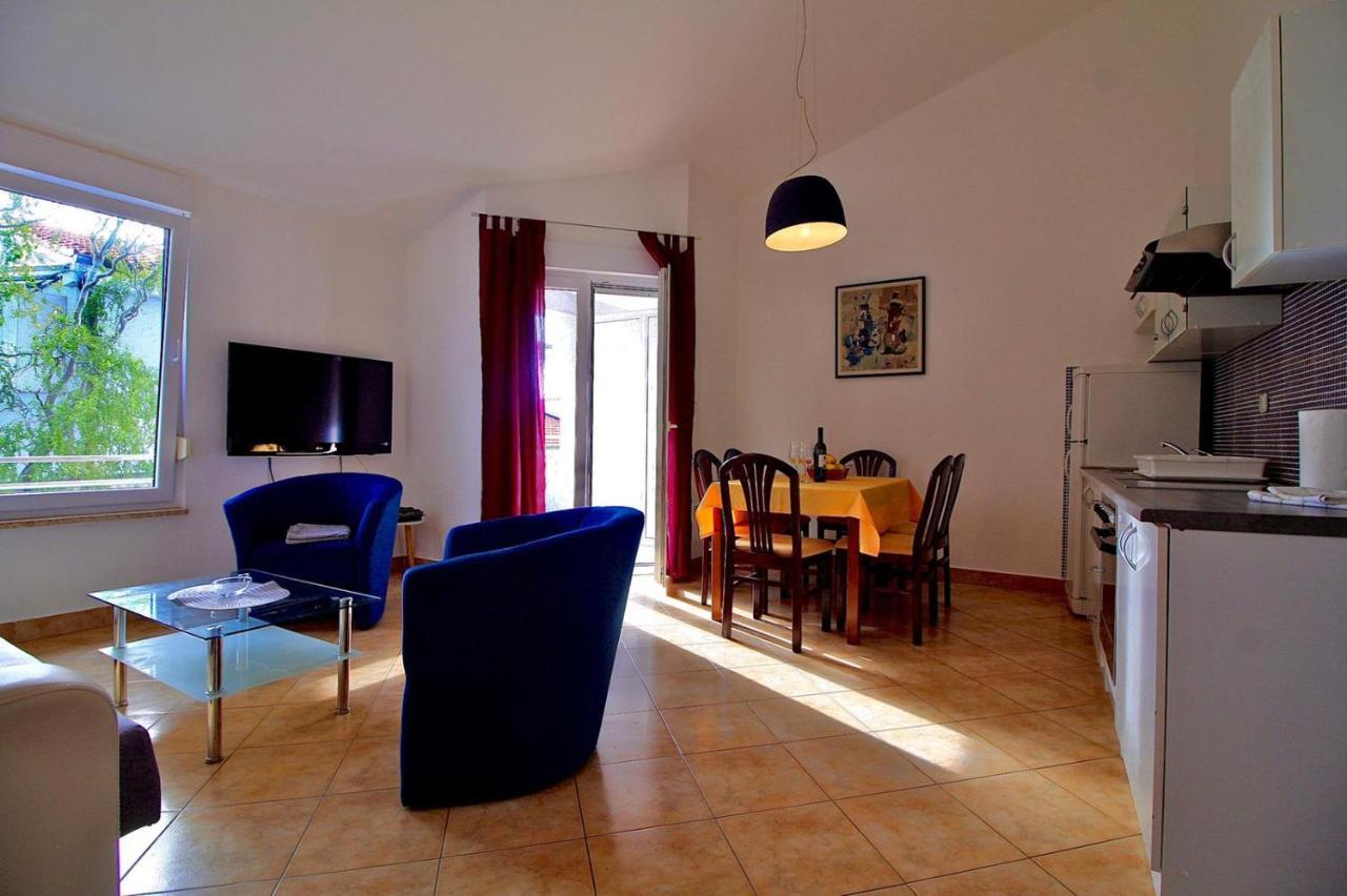 Apartman Maja Pjescana Pjescana Uvala Exteriör bild